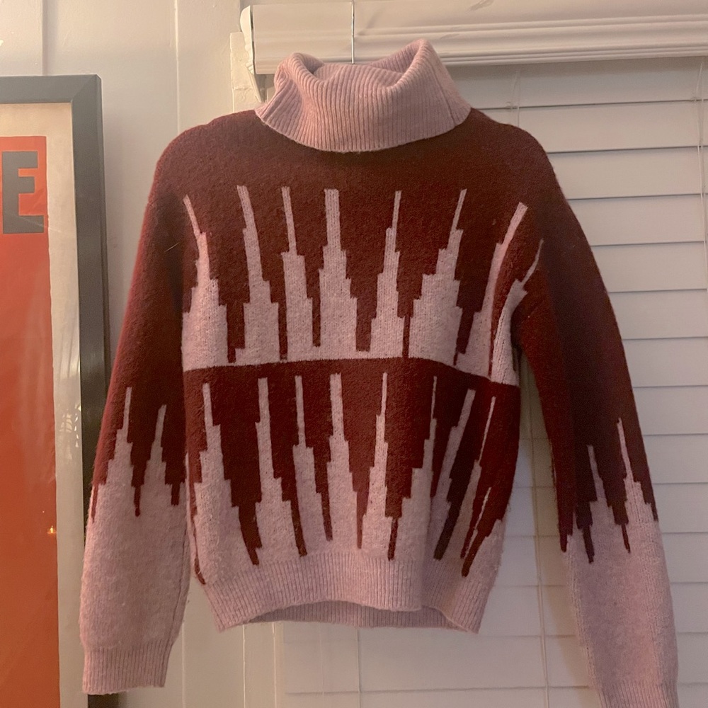 Urban outfitters soft fuzzy turtle neck. Sz S